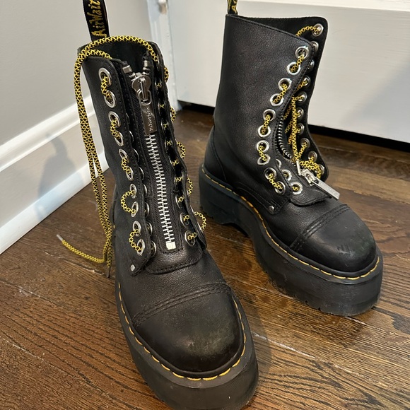 Dr. Martens Jadon II black chunky platform boots - Picture 5 of 6